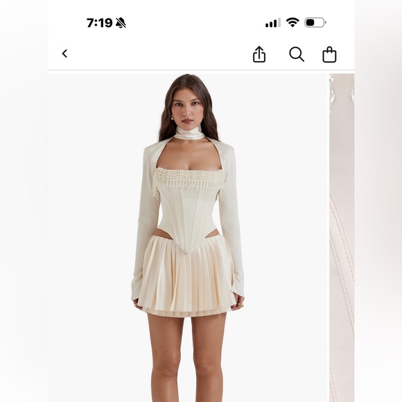 HOUSE OF CB
Aubrie Two-Piece
Corset Top - Picture 3 of 6